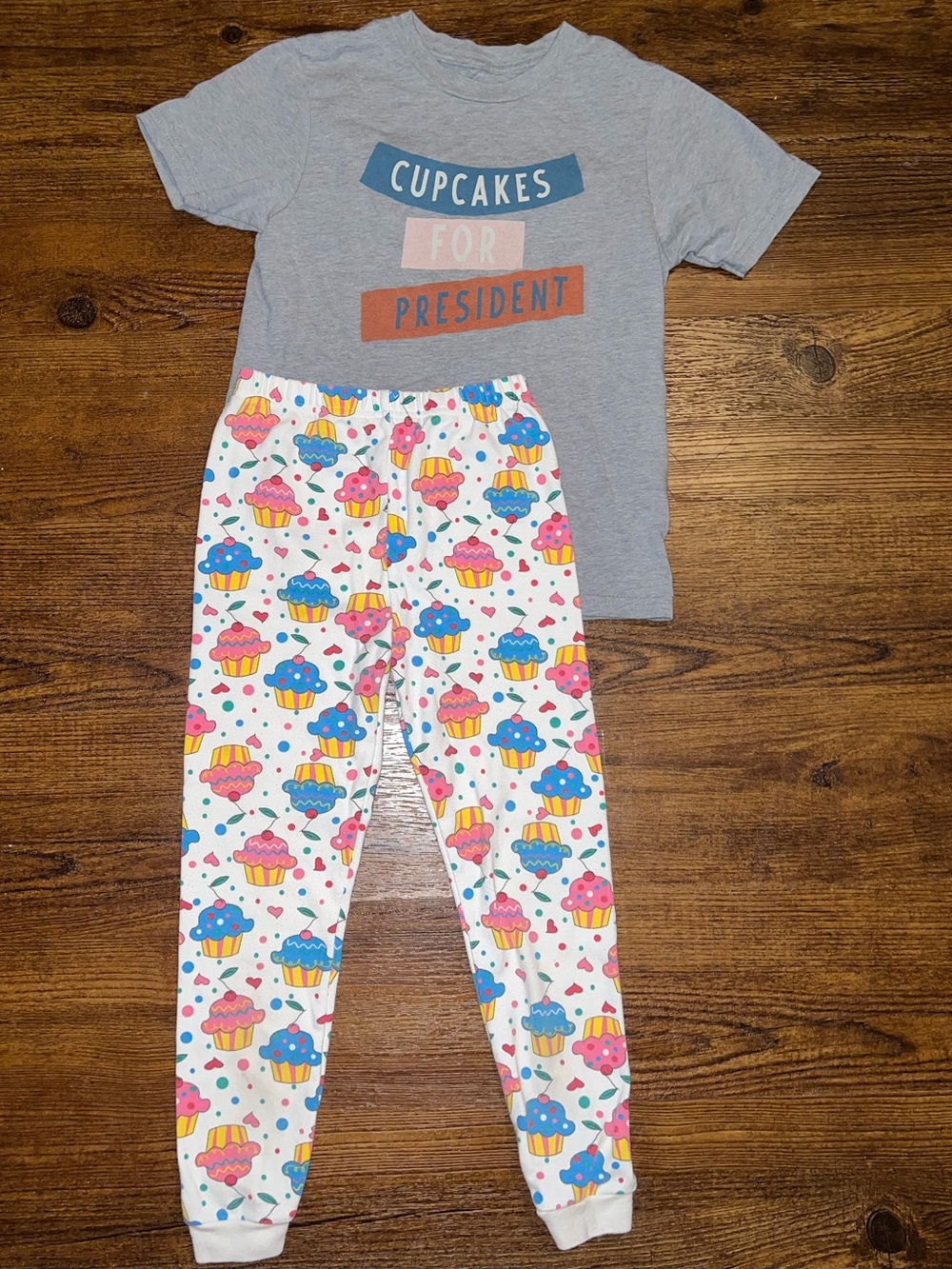 Cupcake Pajama Lounge Set Retro Colorful Jogger Pants Gray T-Shirt Girl Size 6X